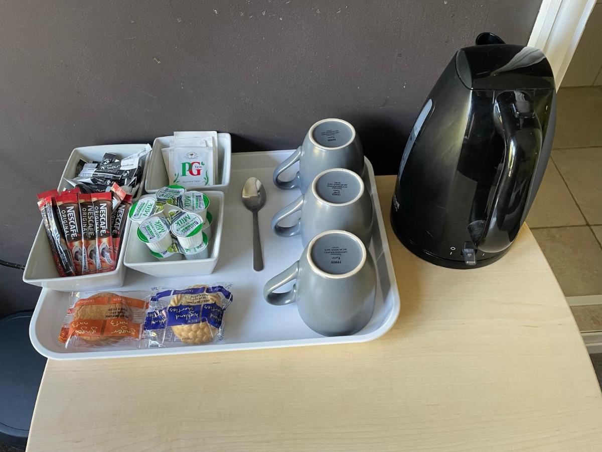 Oakhurst Gatwick B&B 크롤리 외부 사진