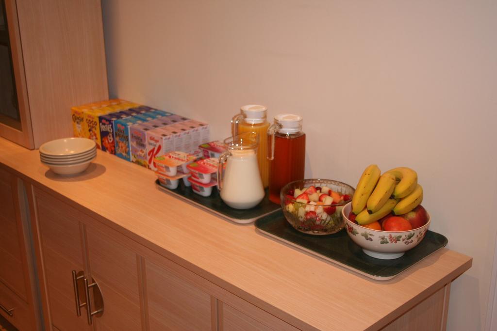 Oakhurst Gatwick B&B 크롤리 외부 사진